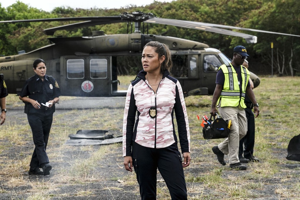 See Vanessa Lachey’s Tough Special Agent In First ‘ncis: Hawai’i’ Trailer (video)