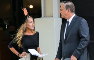 ‘and Just Like That…’: Carrie Reunites With Mr. Big (photos)