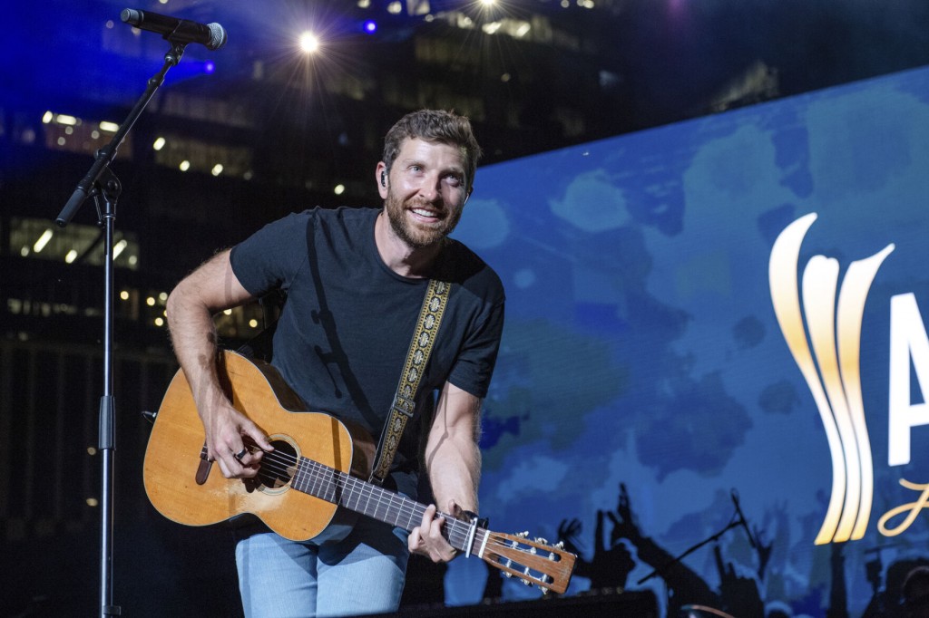 Country Singer Brett Eldredge Encounters Bear In Garage