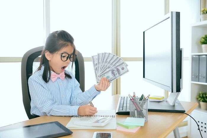 What Would Happen If You Invested $100 A Week In The Stock Market?
