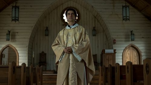 ‘midnight Mass’ Delivers Netflix A Creepy Horror Series That’s A Bit Too Long Winded
