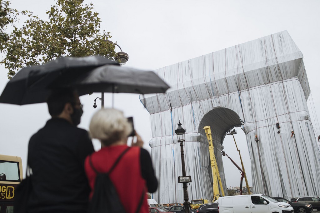 Paris’ Arc De Triomphe Is Being Wrapped In Fabric