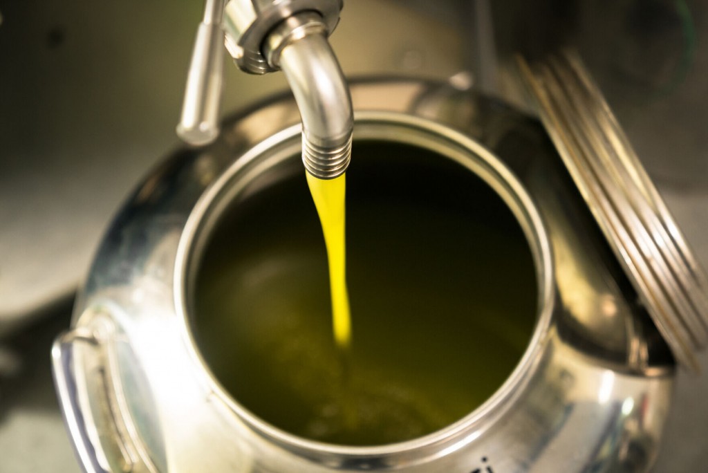Olive Oil 101: Types, Flavors And Maintenance