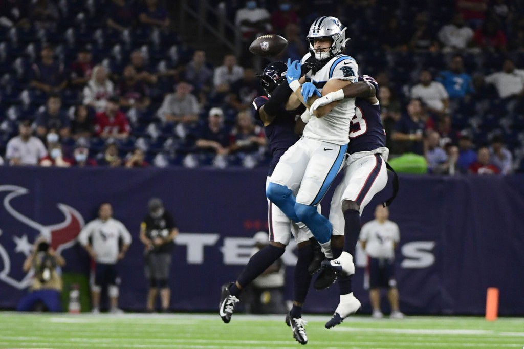 Jaguars Trade Cb Cj Henderson To Carolina Panthers For Te Dan Arnold, Third Round Pick