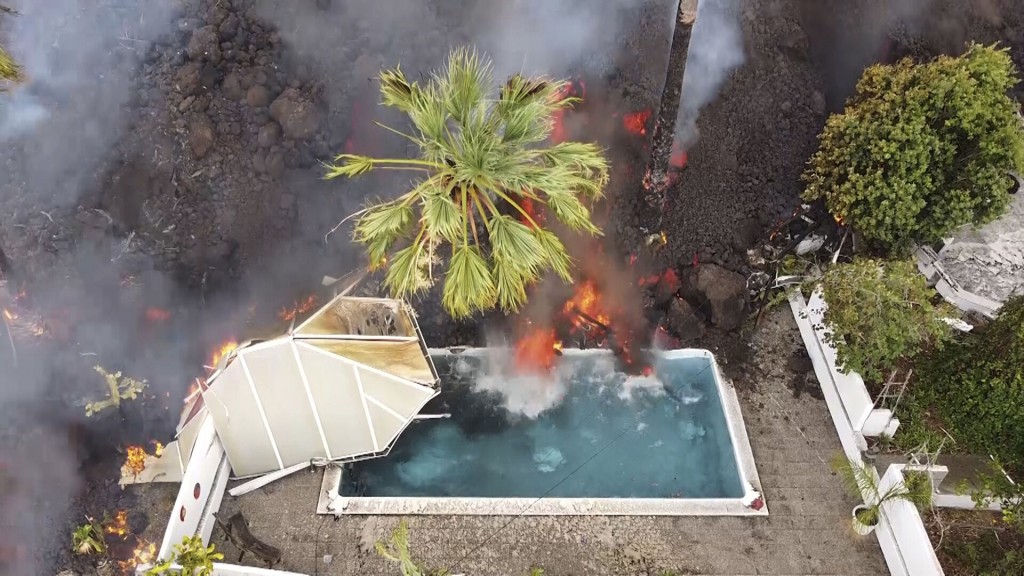 Nerves On Edge On Spanish Island As Quakes, Lava Threaten
