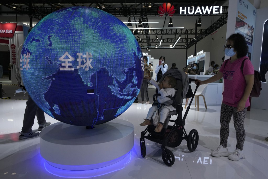 Business Group: China’s Tech Self Reliance Plans Hurt Growth