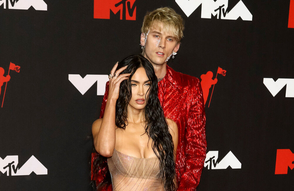 Megan Fox Went ‘naked’ To Vmas For Machine Gun Kelly