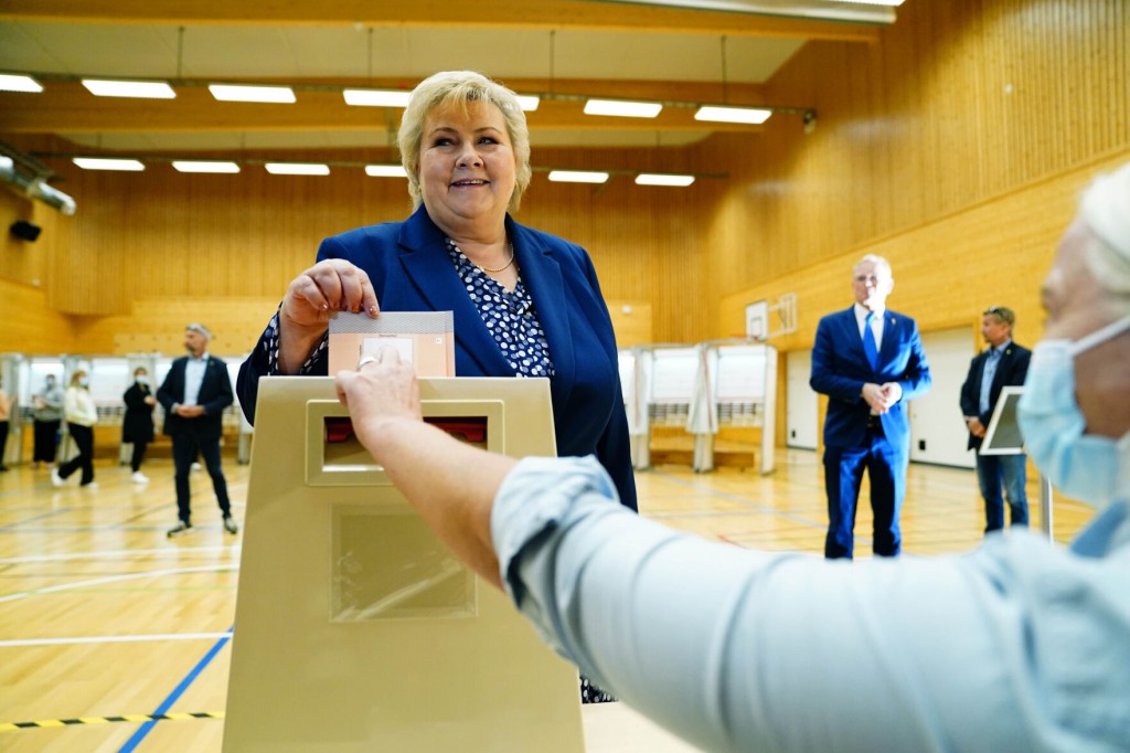 Norway’s Center Left Gains After Vote; Climate Is Key Issue
