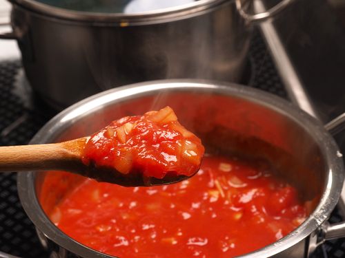 Easy, Kid Friendly Ways To Make Tomato Sauce
