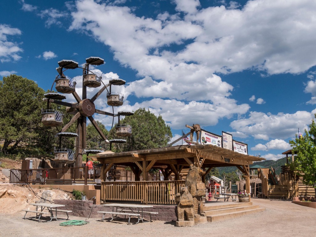 6 Year Old Girl Dies On Amusement Park Ride In Colorado