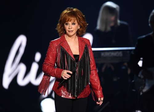 Country Star Reba Mcentire Has To Be Rescued From A Second Story Window After Stairs Collapse In Historic Oklahoma Building