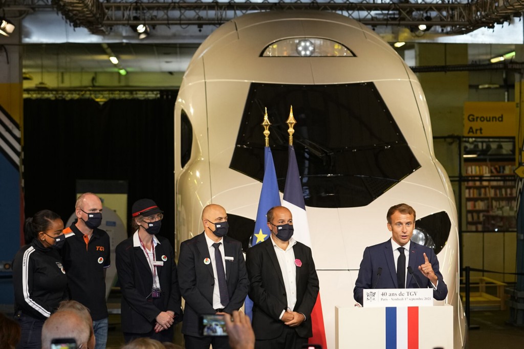 France’s Macron Unveils Model Of New, Green High Speed Train