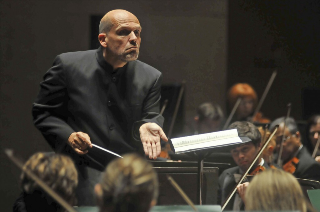 Van Zweden To Leave New York Philharmonic After 2023 24