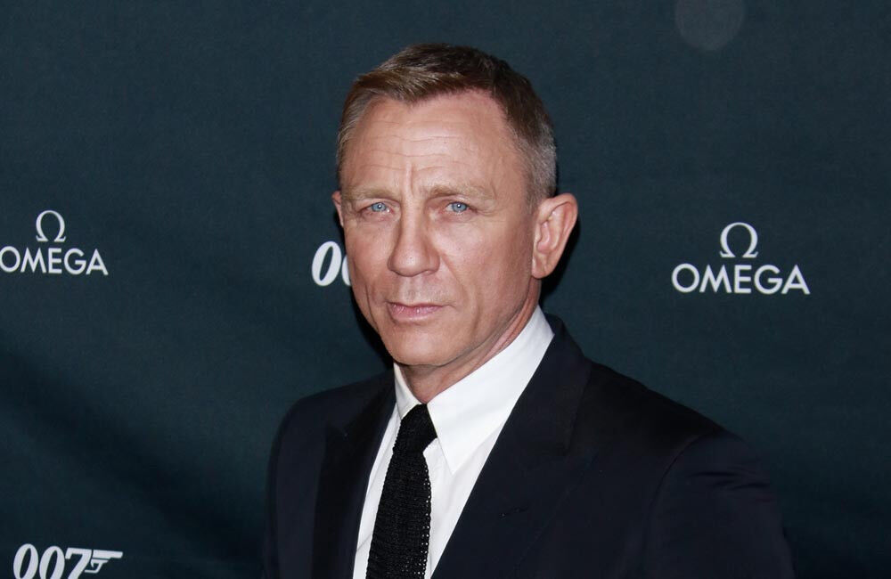 Daniel Craig Sees Long Future For Knives Our