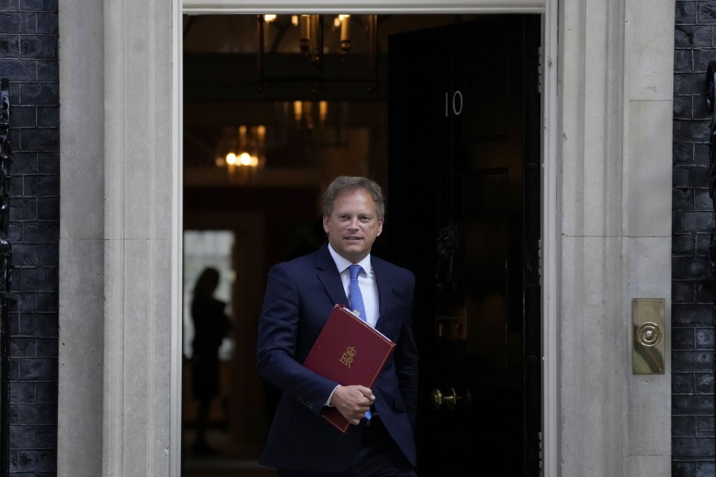 Uk Says It Will Simplify Confusing Covid 19 Travel Rules