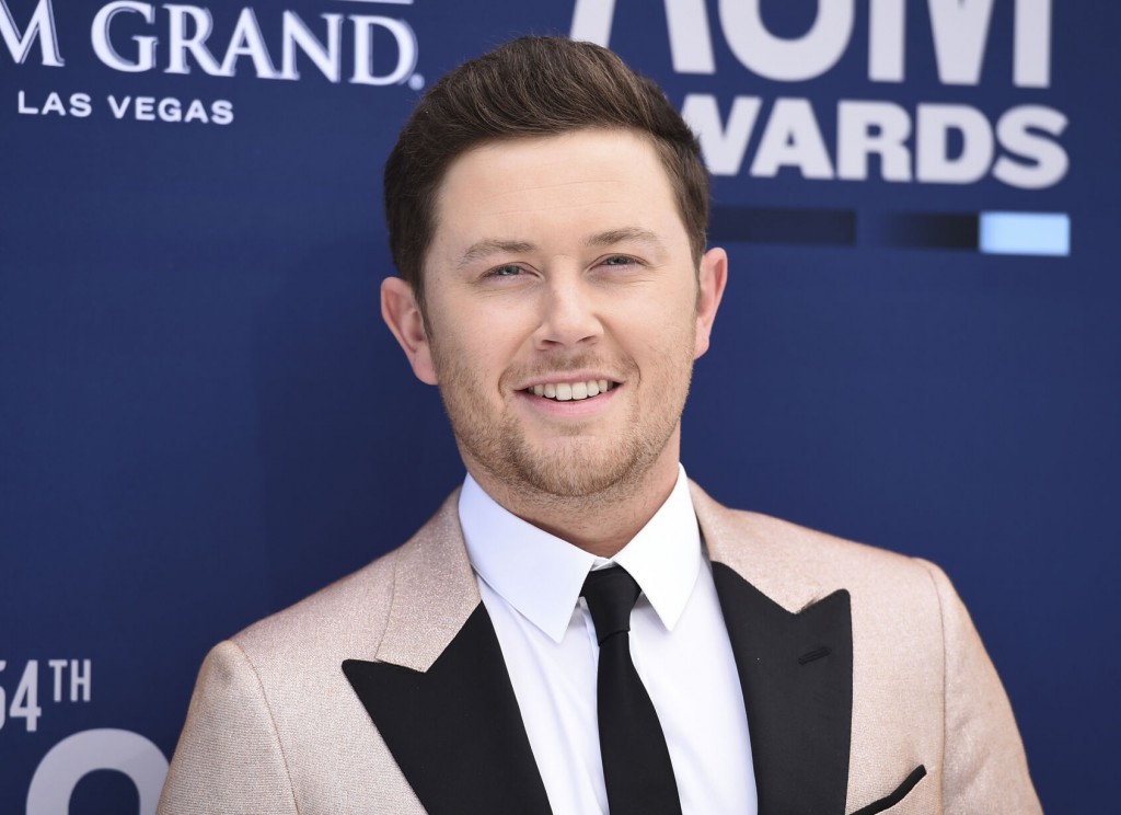Country Star Scotty Mccreery Knows Pressure Nfl Players Face