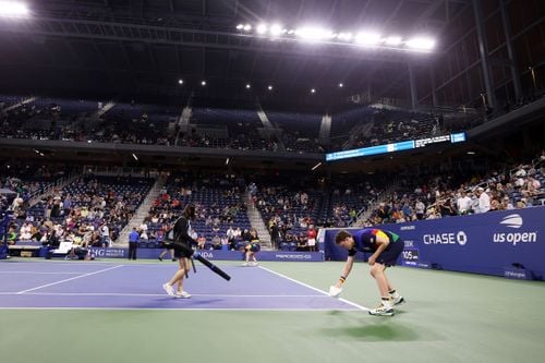 Us Open Match Suspended Amid Heavy Rainfall Despite Stadium Roof