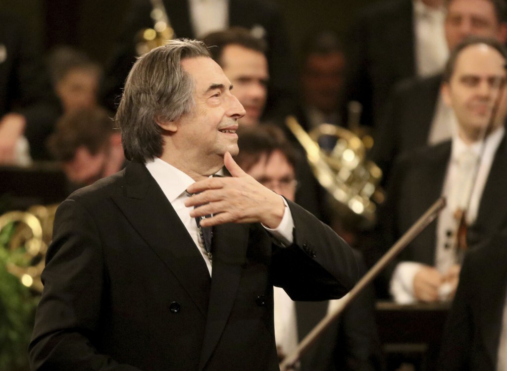 Muti Extends To 2022 23 As Chicago Symphony Music Director