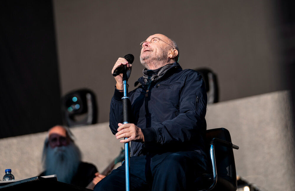 Phil Collins Can ‘barely’ Hold A Drum Stick, Let Alone Play