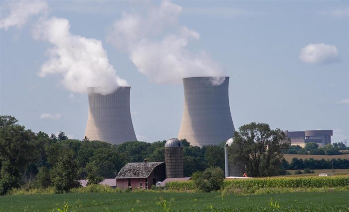 Energy Bill Negotiations Head To Illinois House After Talks Once Again Derailed