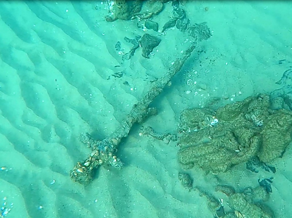 Israeli Scuba Diver Discovers Ancient Crusader Sword