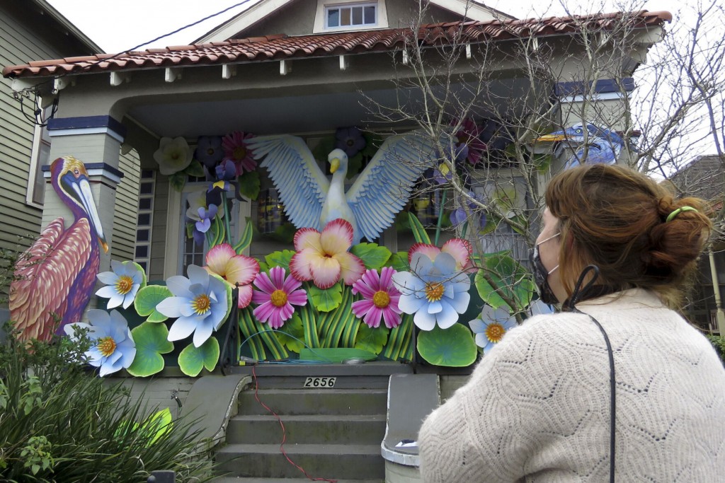 Mardi Gras 2022: House Floats? Yes. Parades? Maybe.