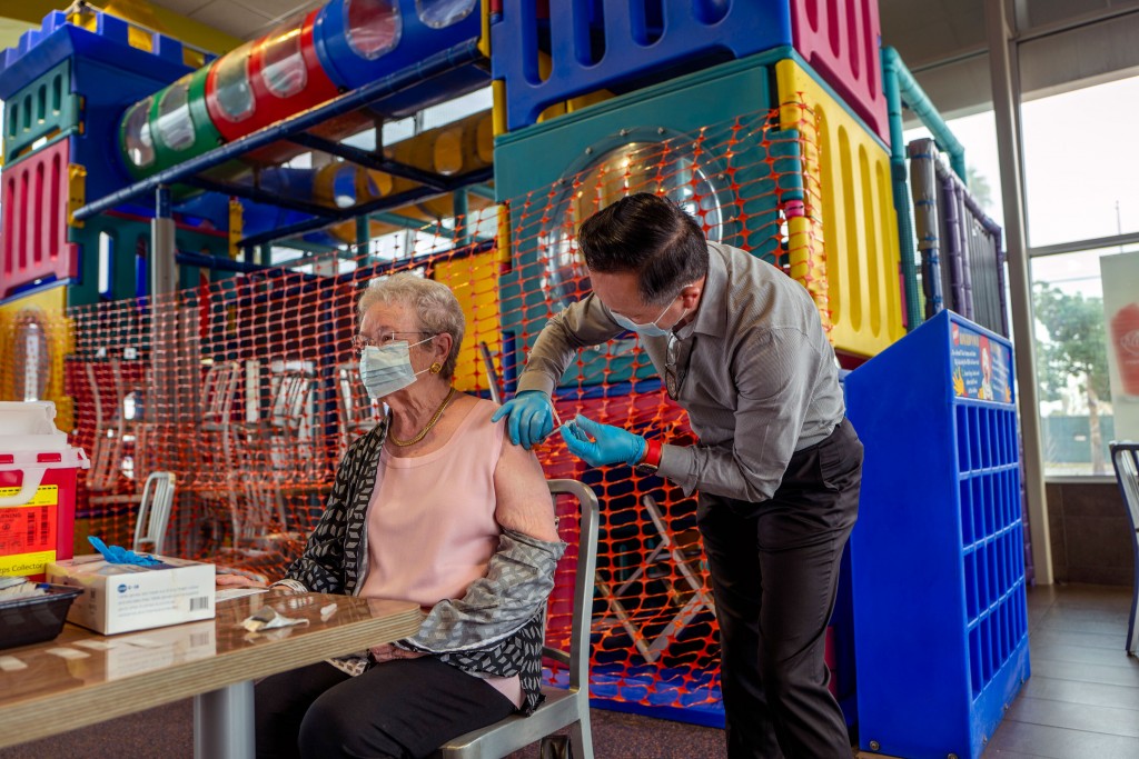 Seniors Are Particularly Vulnerable To Covid 19. So Far, 1 In 7 Have Gotten A Booster Shot Of Vaccine