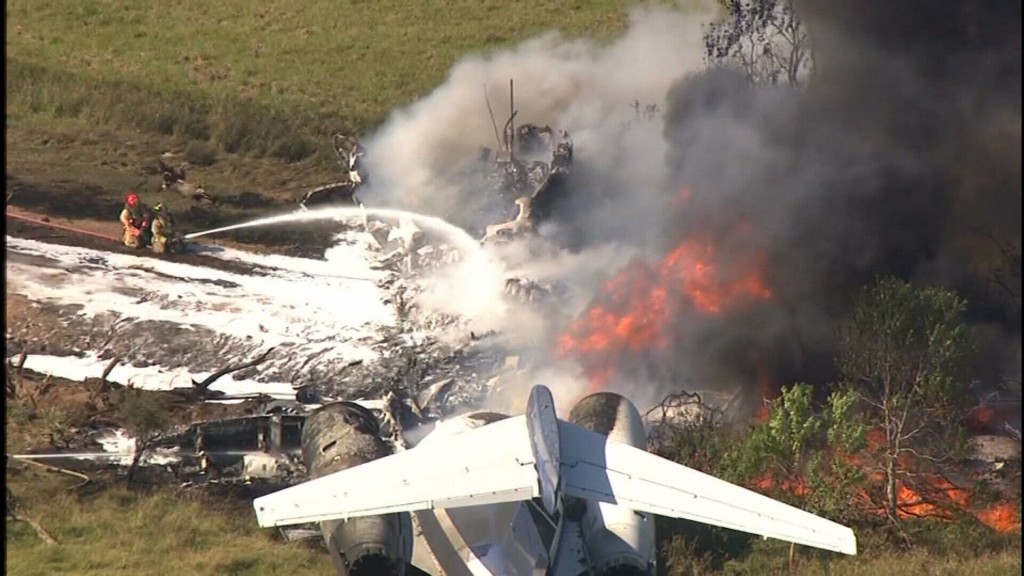 How A Plane Crashed With More Than 20 People On Board And Everyone Survived