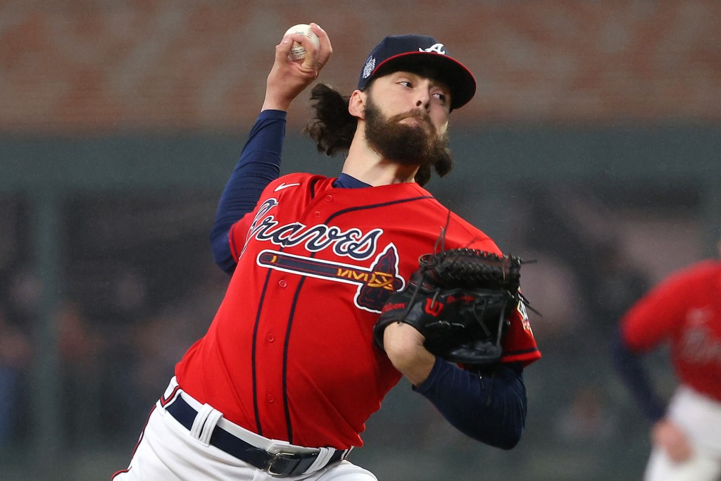 Pitchers Dominate As Atlanta Braves Go Up 2 1 In World Series Over Houston Astros