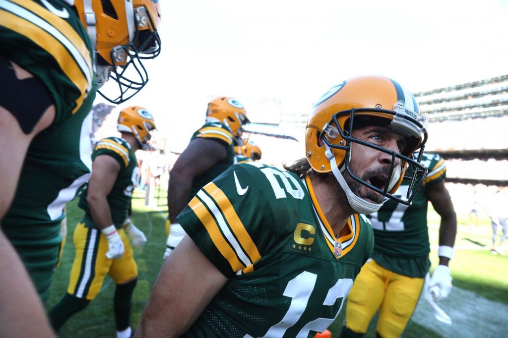 Dan Wiederer: ‘all My (bleeping) Life! I Own You!’ With A Win Sealing Touchdown Run — And One Harsh Insult — Aaron Rodgers Adds To The Chicago Bears’ Misery Again