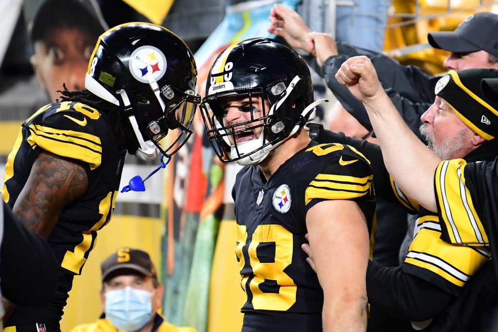 Monday Night Football: Steelers Edge Bears In Controversial Contest To Continue Winning Streak