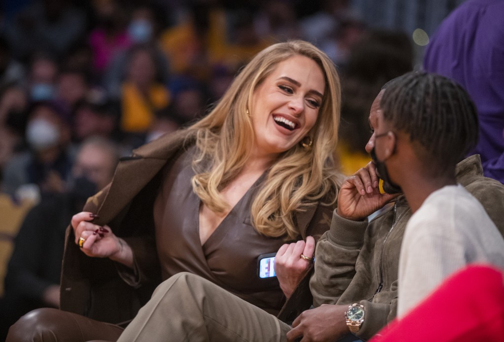 Adele Wants You To Listen To Her Album In Order, And Spotify Agrees
