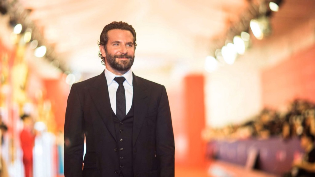 Bradley Cooper Reveals He Was Held At Knifepoint On Nyc Subway