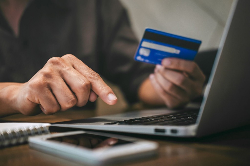 Shopping Online This Holiday Season? Here’s How You Can Protect Yourself