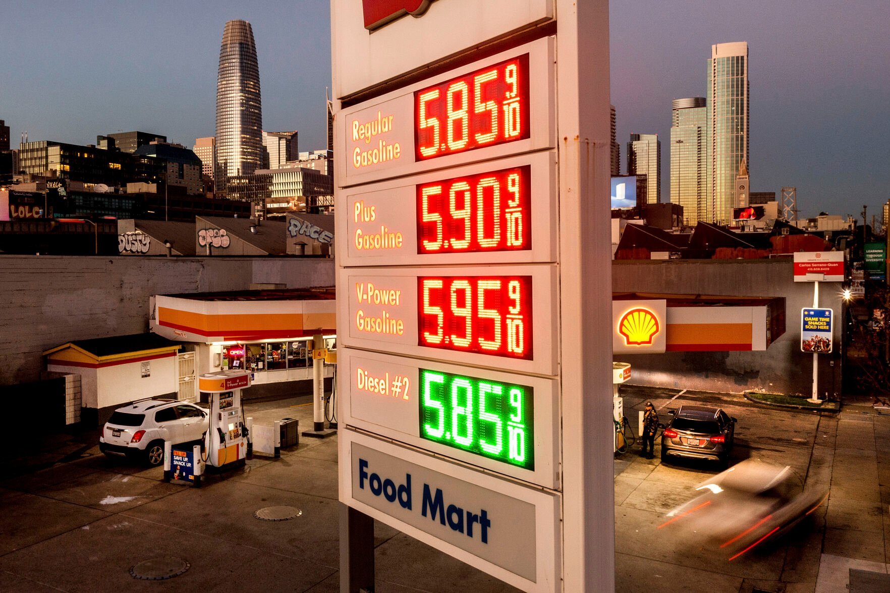 <p>A marquee displays gas prices at a Shell station on Monday, Nov. 22, 2021, in San Francisco. </p>