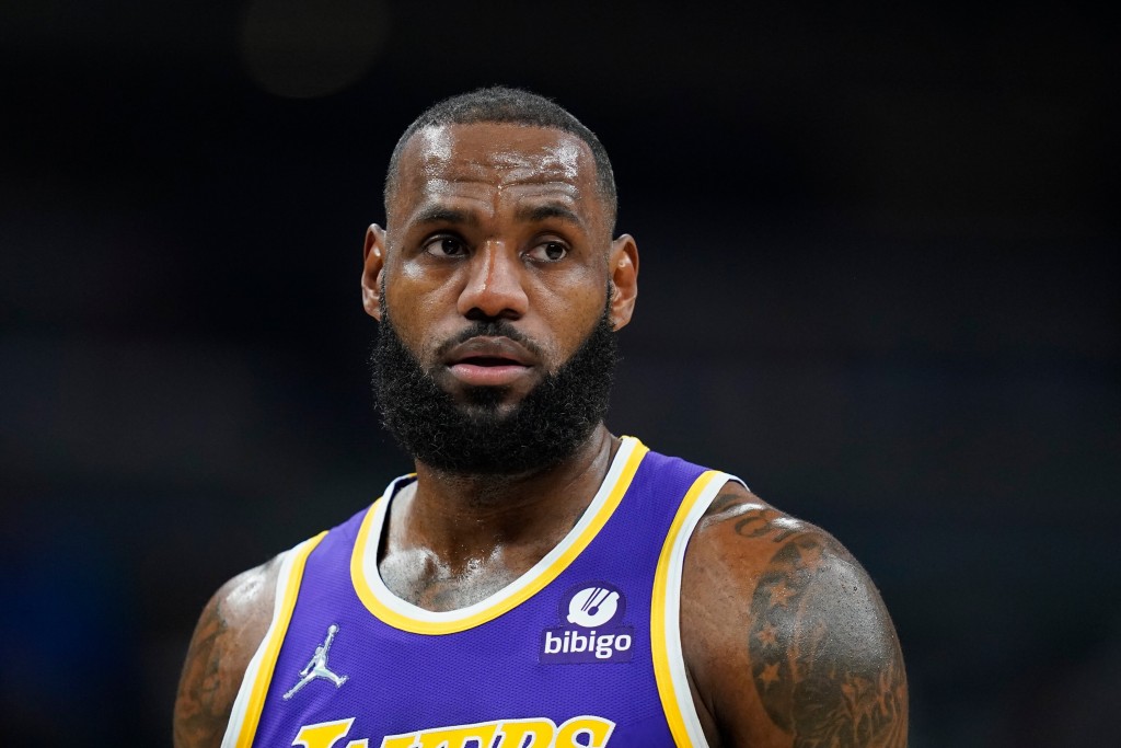 Lebron James: Los Angeles Lakers Forward Fined $15,000 For ‘obscene Gesture’ Celebration