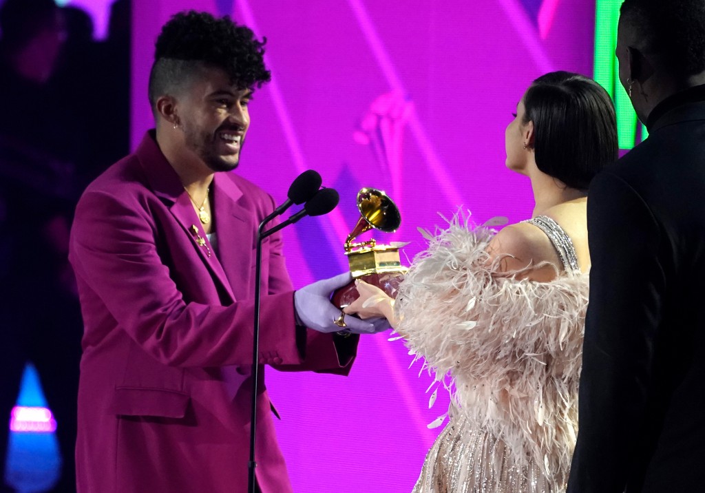 See Who Won At The Latin Grammy Awards