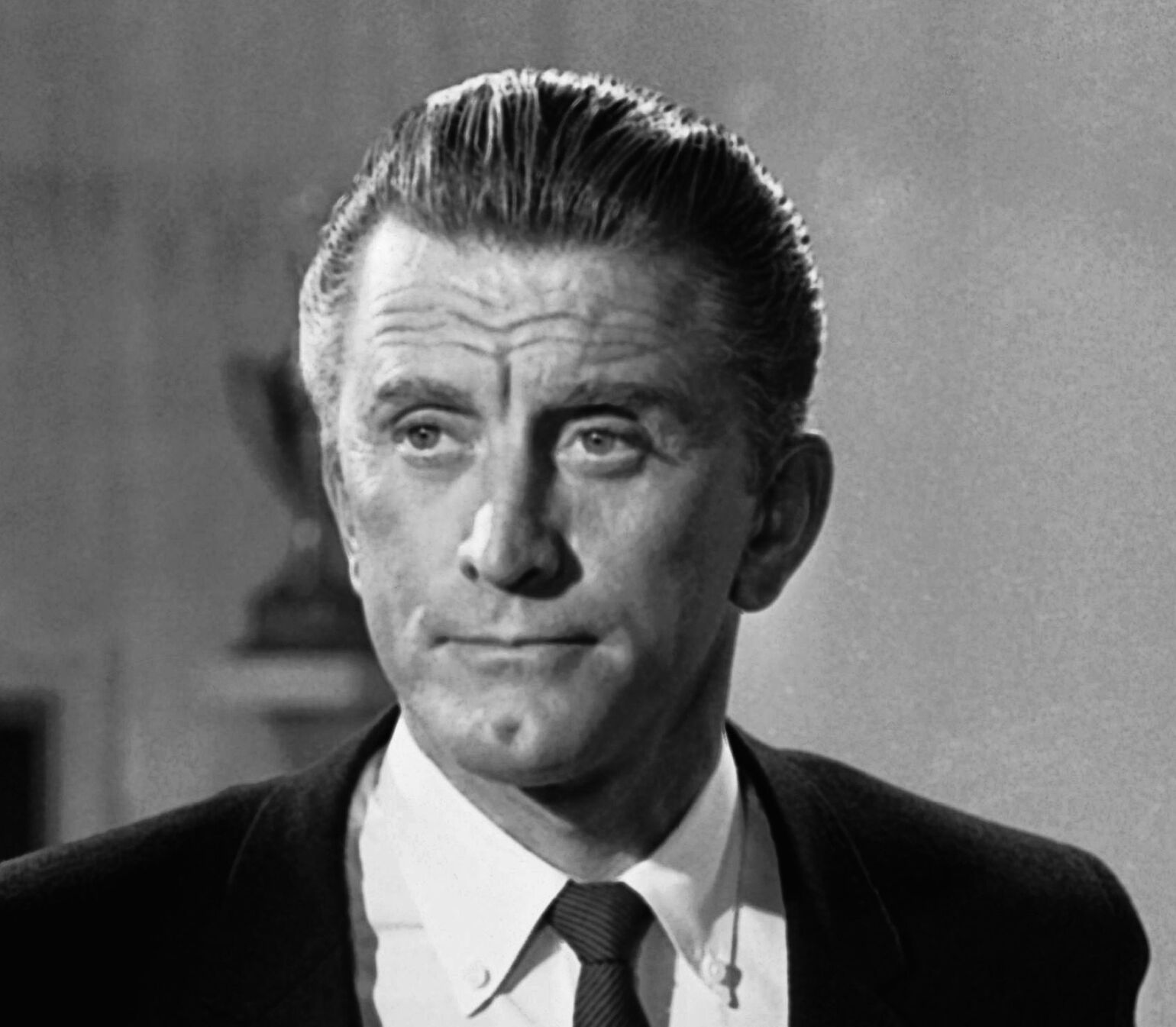 <p>This Aug. 9, 1962, file photo shows actor Kirk Douglas in New York.</p>