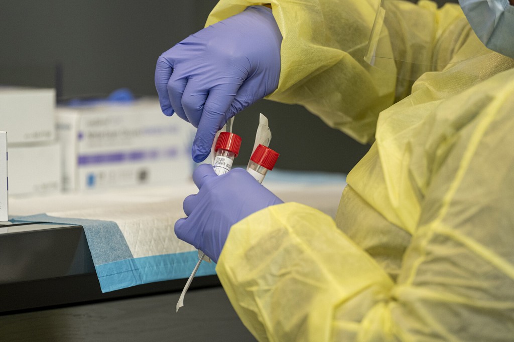 The Us Is Averaging More Than 100,000 New Covid 19 Cases A Day, The Highest Level In Two Months