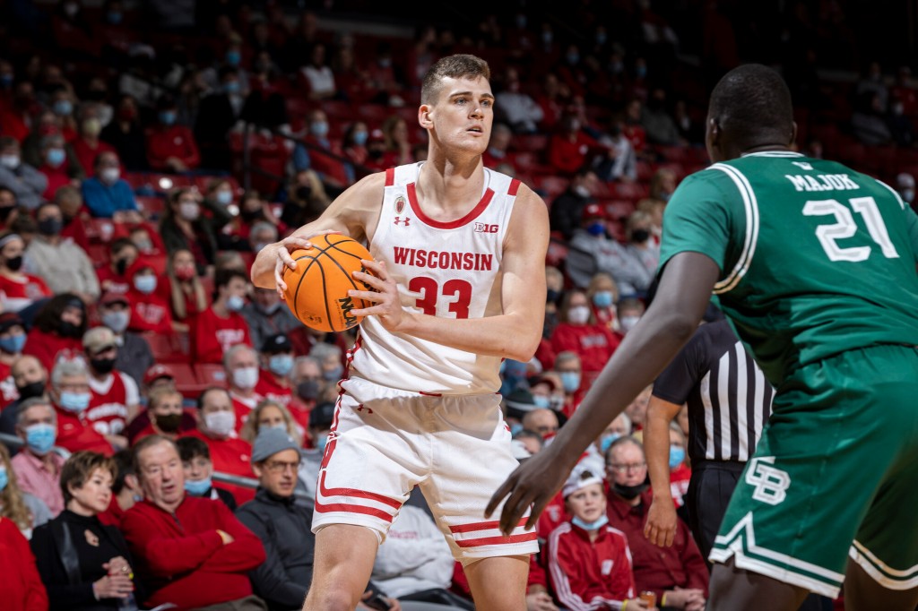 Wisconsin Basketball Player Raises More Than $150,000 For Hometown After Deadly Tornadoes