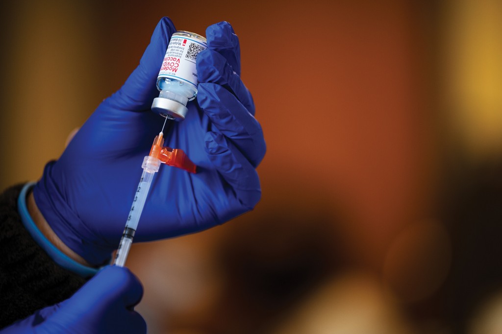 Moderna Booster Shot Increases Antibody Levels Against Omicron, Company Says