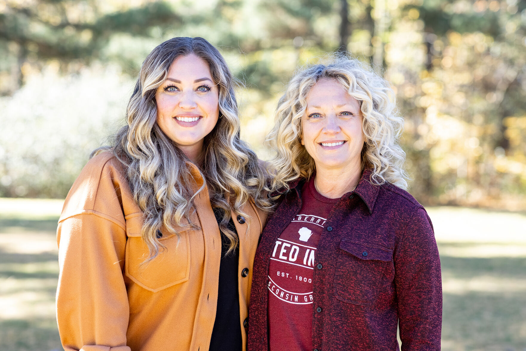 <p>Rochelle Biegel Hoffman and Jamie Biegel</p>