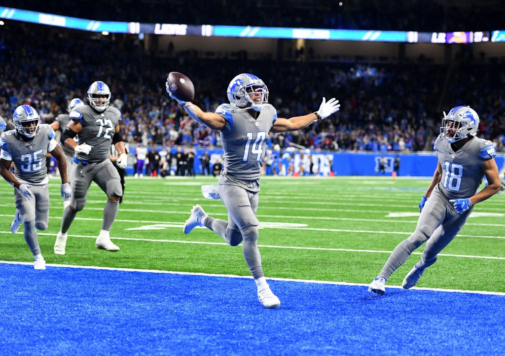 Detroit Lions End 15 Game Winless Run And Pay Tribute To Michigan School Shooting Victims