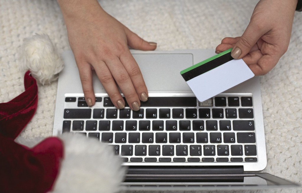 5 Strategies To Keep Your Personal Information Safe And Avoid Seasonal Scams