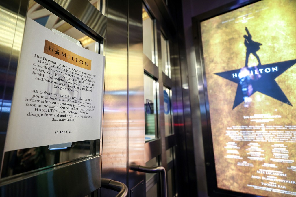 A Dozen Broadway Shows Have Been Canceled As Cast Or Crew Test Positive For Covid 19