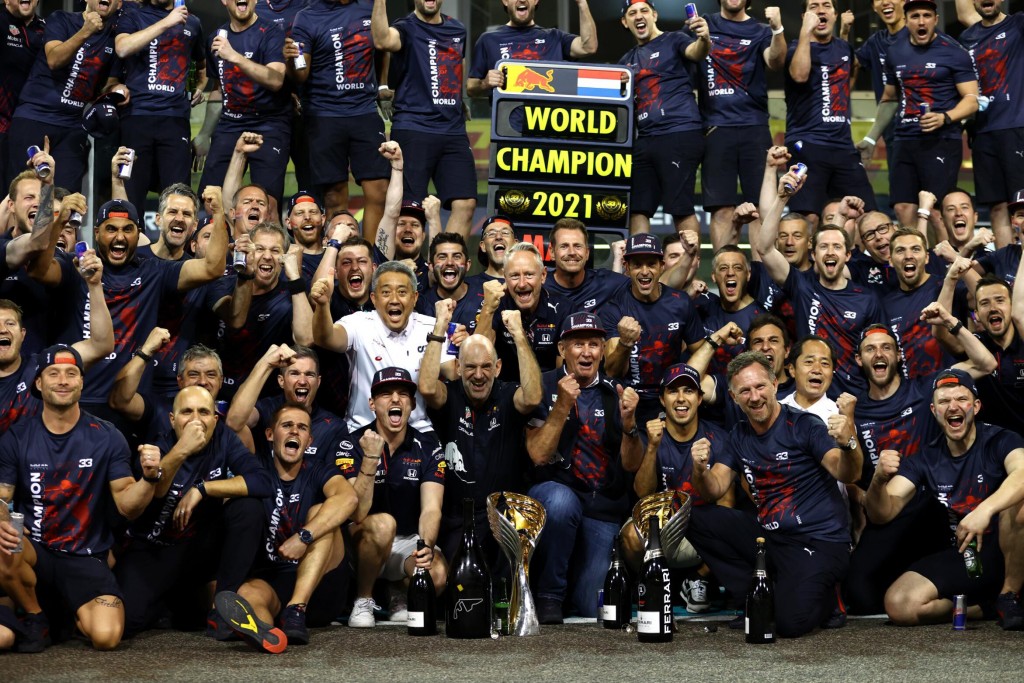 Mercedes Withdraws Its Appeal Into Chaotic F1 Finale And Congratulates Max Verstappen On First World Title