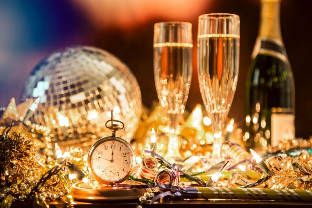 Swap The Figgy Pudding With These Heavenly Holiday Drinks And Appetizers