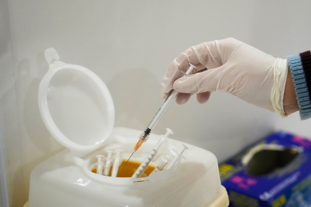 Italy Dentist With Fake Arm Gets Vaccine — For Real