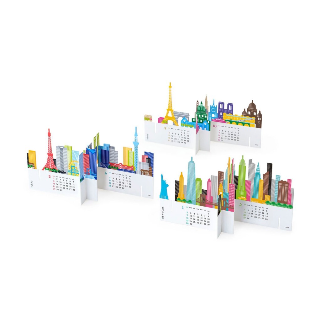Turning The Page To A New Year: Style Savvy 2022 Calendars