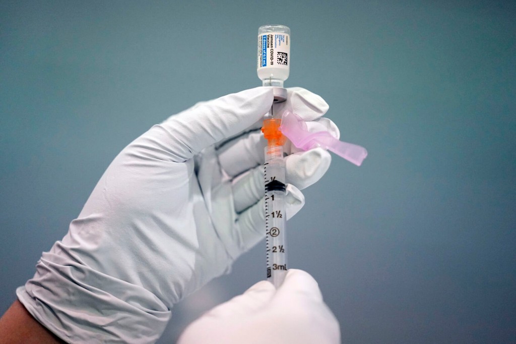 Cdc Panel Backs Pfizer, Moderna Vaccines Over J&j Shot